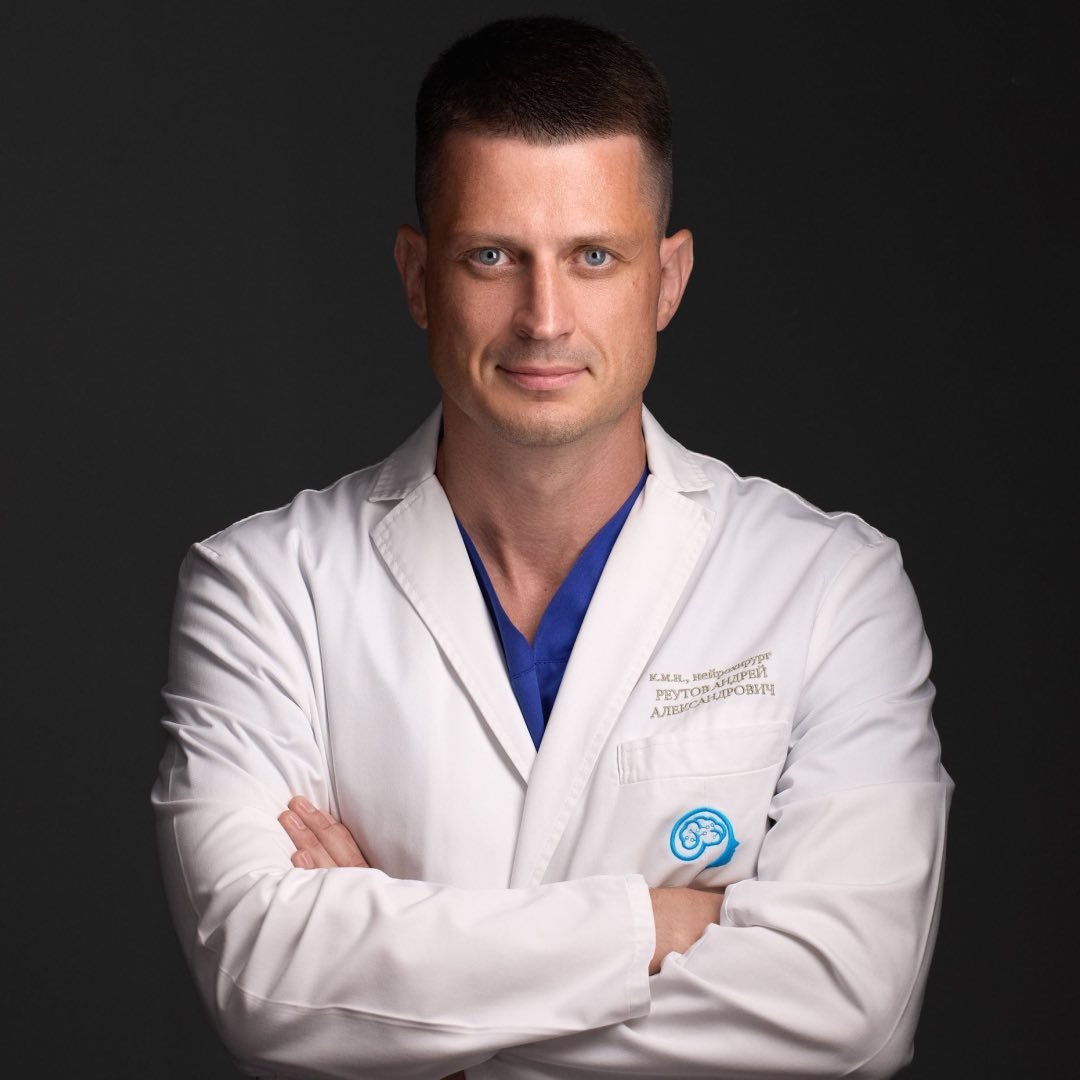 Нейрохирург цкб. Нейрохирург цкб. Иваньковское шоссе 7 больница гражданской авиации. Ренат нурмухаметов нейрохирург. Доктор реутов.